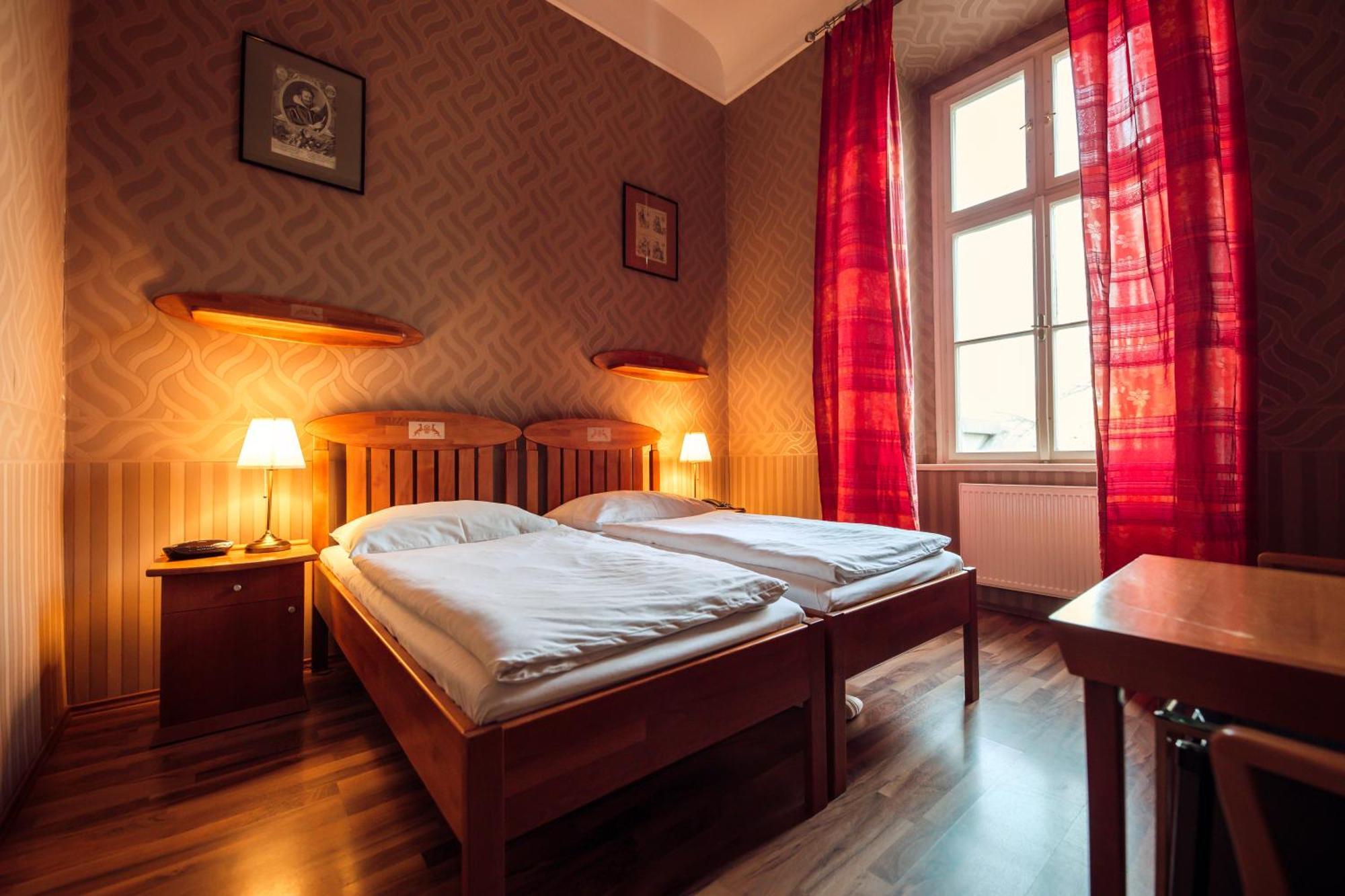 Hotel Kastiel Mojmírovce Buitenkant foto