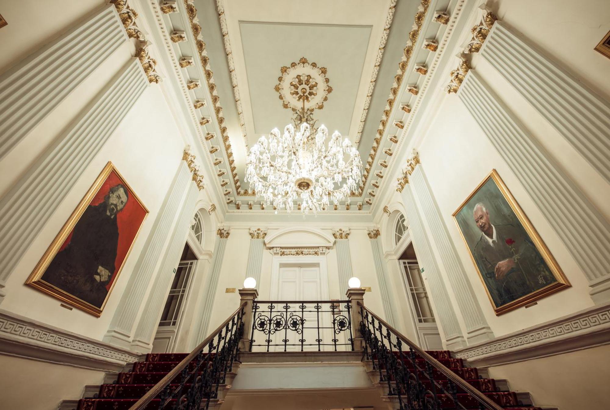 Hotel Kastiel Mojmírovce Buitenkant foto
