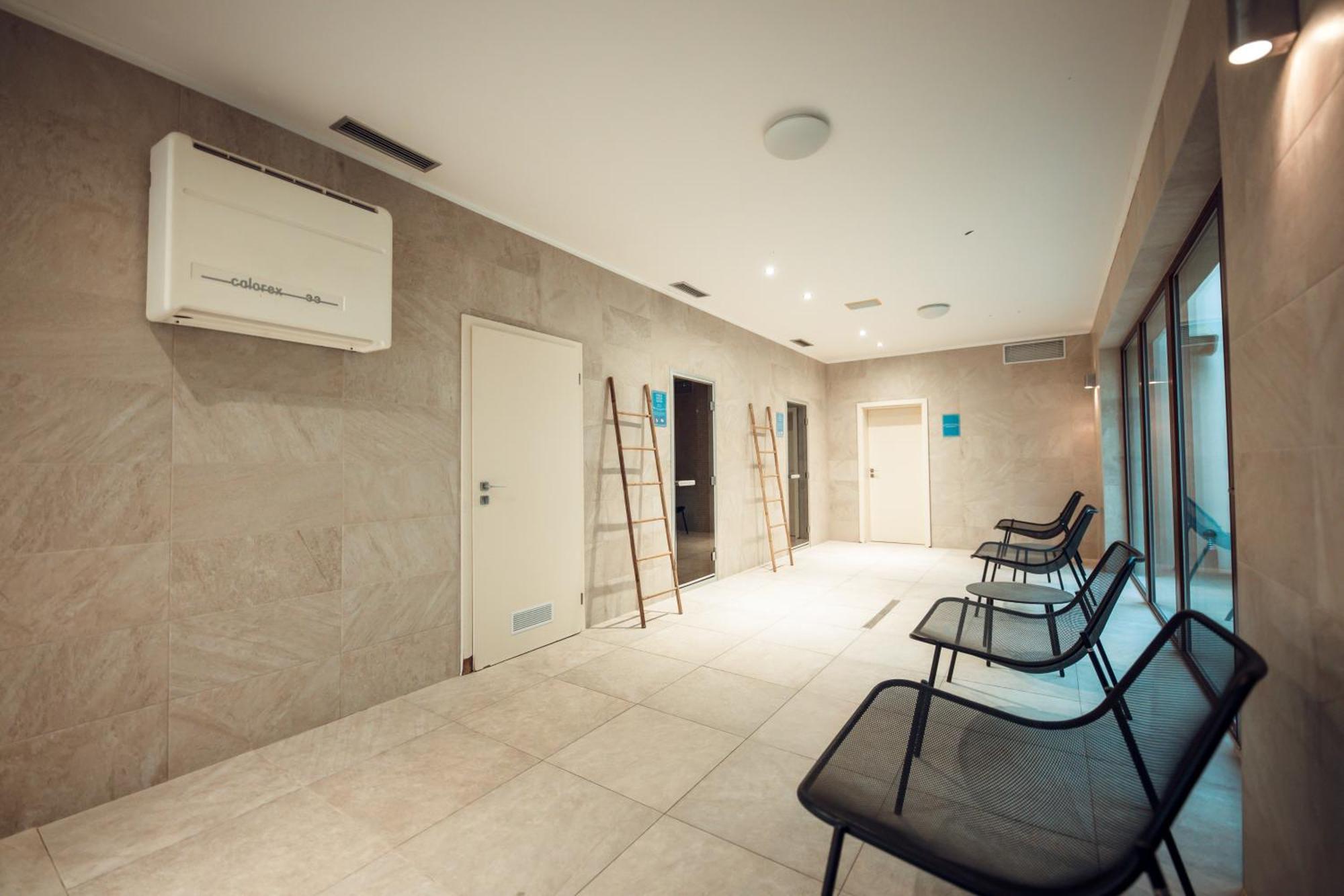 Hotel Kastiel Mojmírovce Buitenkant foto