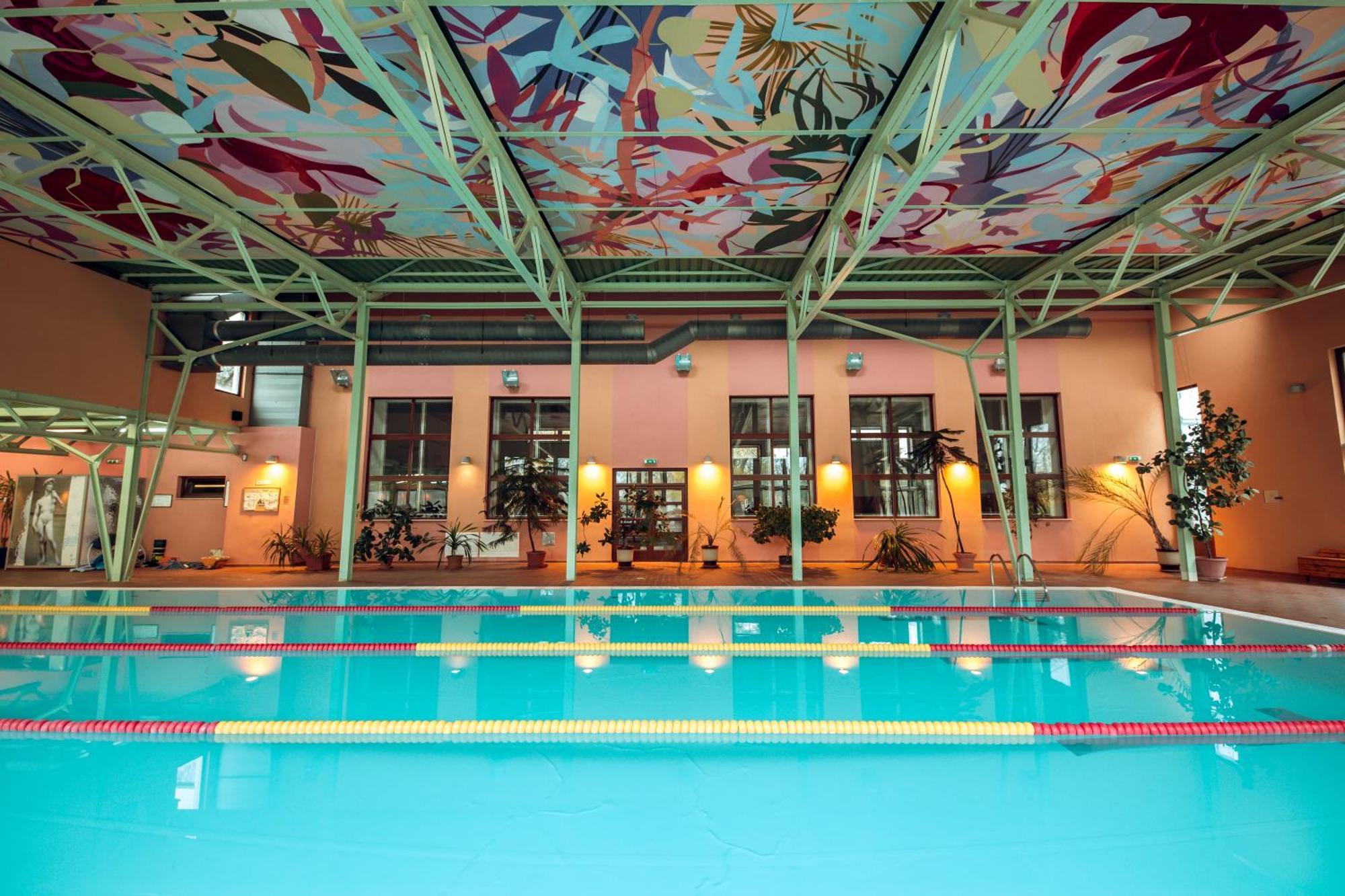 Hotel Kastiel Mojmírovce Buitenkant foto