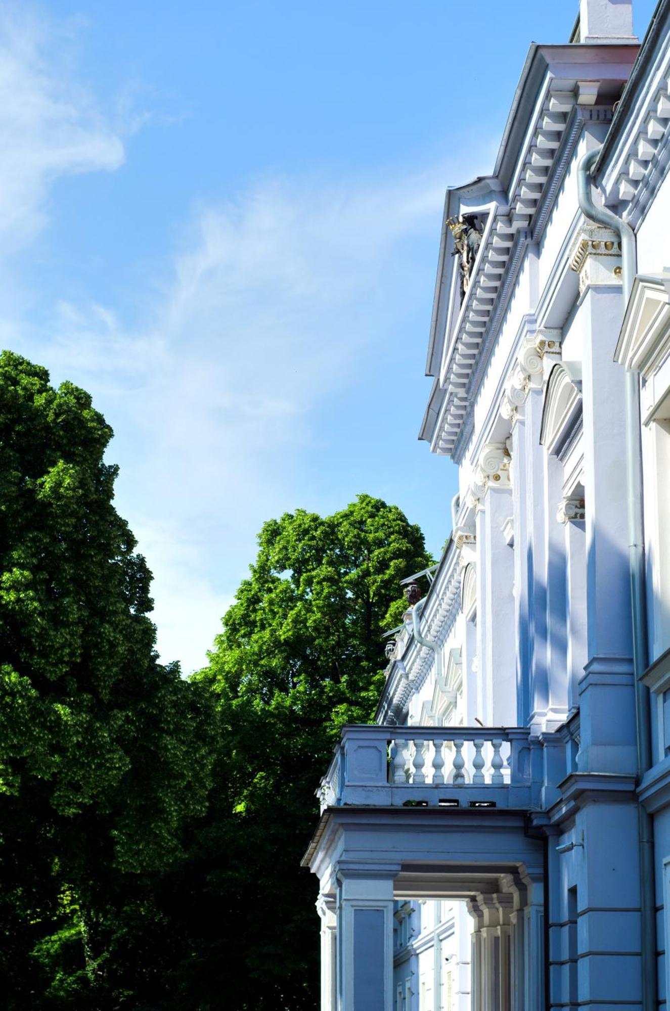 Hotel Kastiel Mojmírovce Buitenkant foto